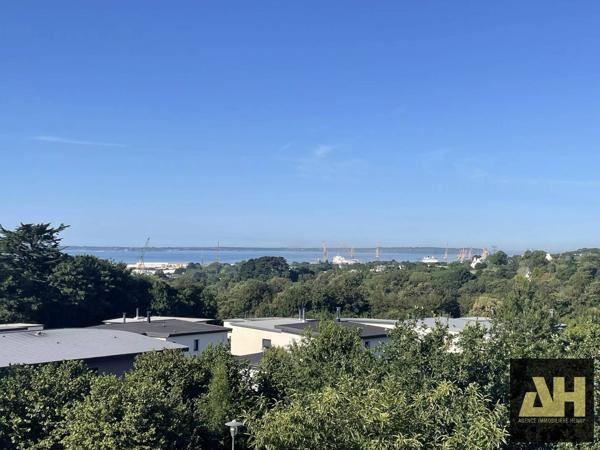 GUIPAVAS - APPARTEMENT T3 DE 58 M² - VUE MER - BALCON - PARKING ET ASCENSEUR
