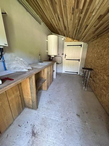 Location                                                      Maison
                        
                     3 pièces                      77 m2                     à La Salle