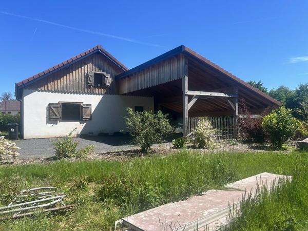 Location                                                      Maison
                        
                     3 pièces                      77 m2                     à La Salle