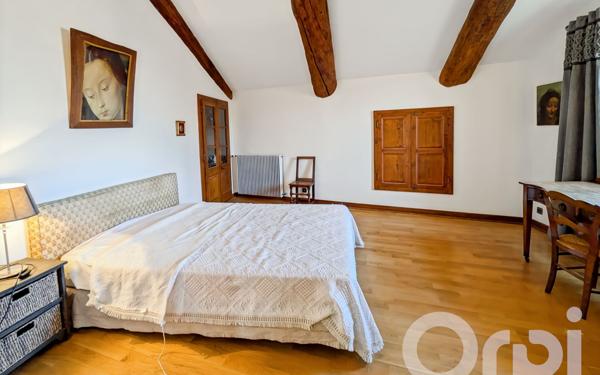 Maison à vendre    9 pièces • 285 m2 Sérignan-du-Comtat