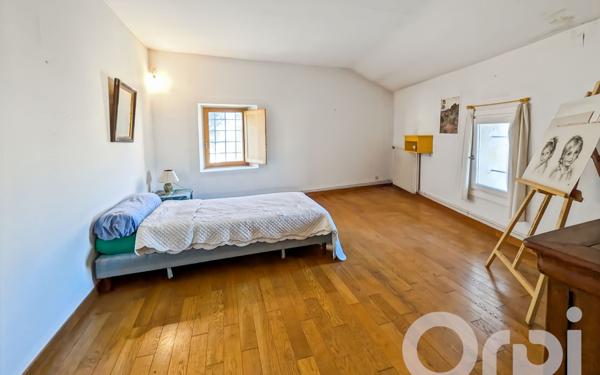 Maison à vendre    9 pièces • 285 m2 Sérignan-du-Comtat