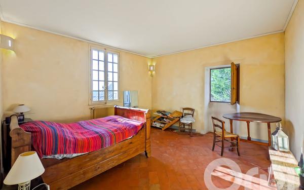 Maison à vendre    9 pièces • 285 m2 Sérignan-du-Comtat