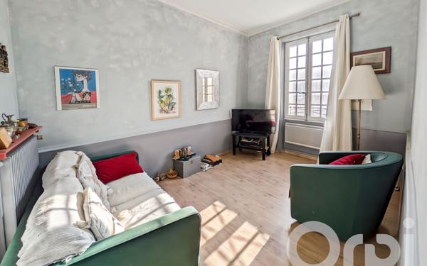 Maison à vendre    9 pièces • 285 m2 Sérignan-du-Comtat