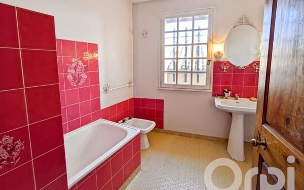 Maison à vendre    9 pièces • 285 m2 Sérignan-du-Comtat