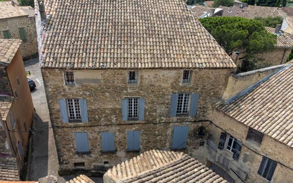 Maison à vendre    9 pièces • 285 m2 Sérignan-du-Comtat