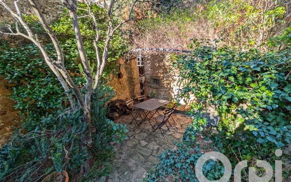 Maison à vendre    9 pièces • 285 m2 Sérignan-du-Comtat