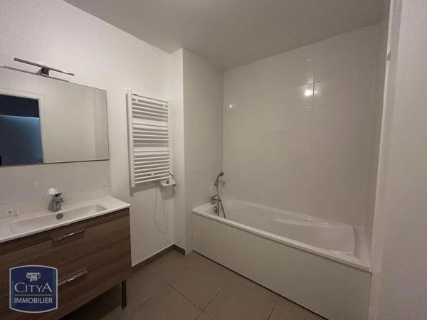 Appartement à louer 4 pièces 80.88m² Reims (51100)