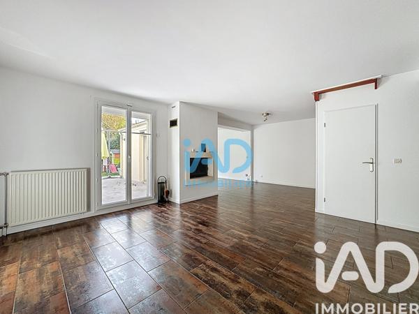 Location maison 5 pièces 111 m² Saint-Pierre-du-Perray