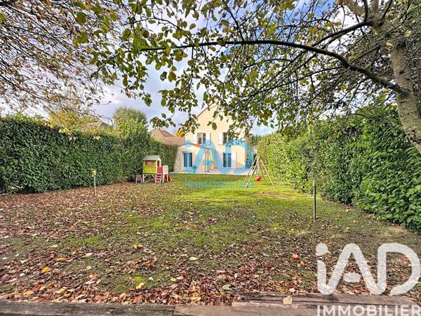 Location maison 5 pièces 111 m² Saint-Pierre-du-Perray