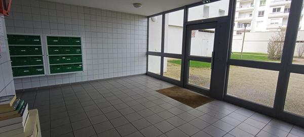 Appartement T4  à Nevers avec balcon, vue Loire