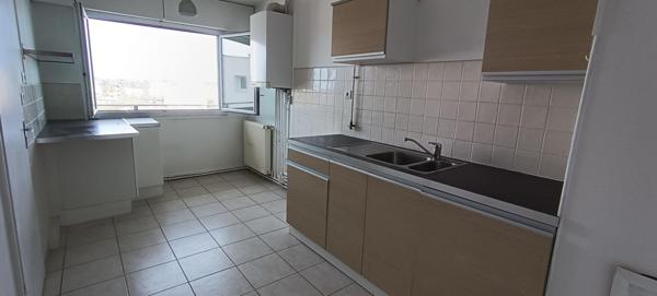 Appartement T4  à Nevers avec balcon, vue Loire
