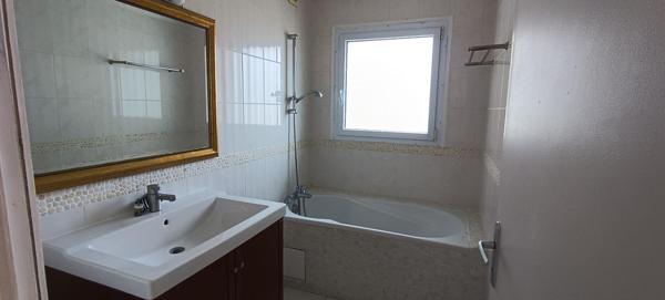 Appartement T4  à Nevers avec balcon, vue Loire