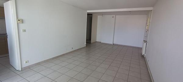 Appartement T4  à Nevers avec balcon, vue Loire