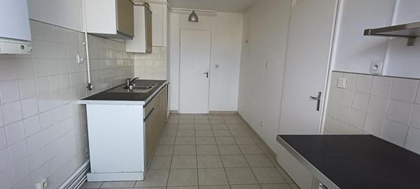 Appartement T4  à Nevers avec balcon, vue Loire