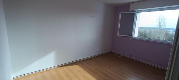 Appartement T4  à Nevers avec balcon, vue Loire