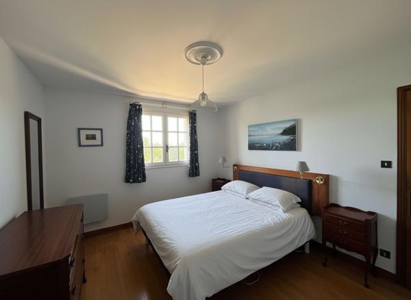 Grande maison de 182m² avec 4 chambres, piscine et sous-sol complet à proximité de St-Sulpice !