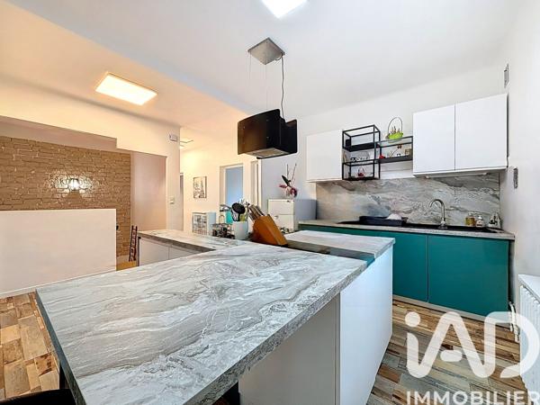 Maison à vendre 8 pièces 197 m² Rognonas