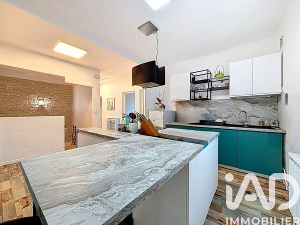 Maison à vendre 8 pièces 197 m² Rognonas