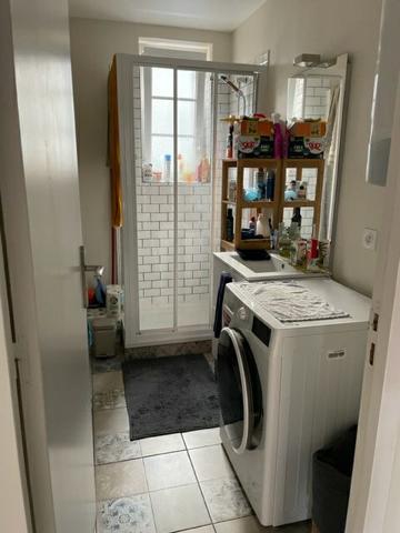 LISIEUX, centre-ville F3 de 63,77 m² au 1er étage avec balcon , Lisieux