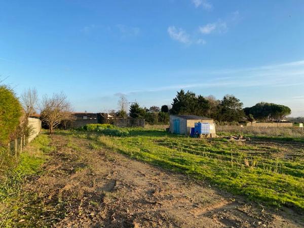 Terrain Longeville Sur Mer 656 m2
