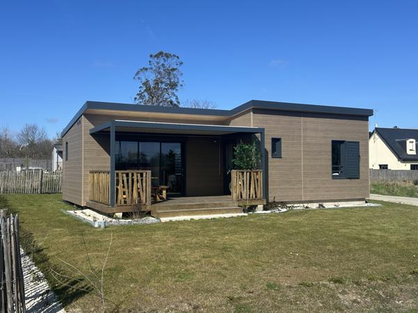 Le Vibal (12290) Aveyron, sur les berges du lac de Pont de Salars. Cottage tout équipé avec 2/3chambres.