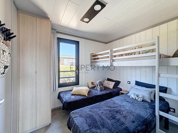 Le Vibal (12290) Aveyron, sur les berges du lac de Pont de Salars. Cottage tout équipé avec 2/3chambres.