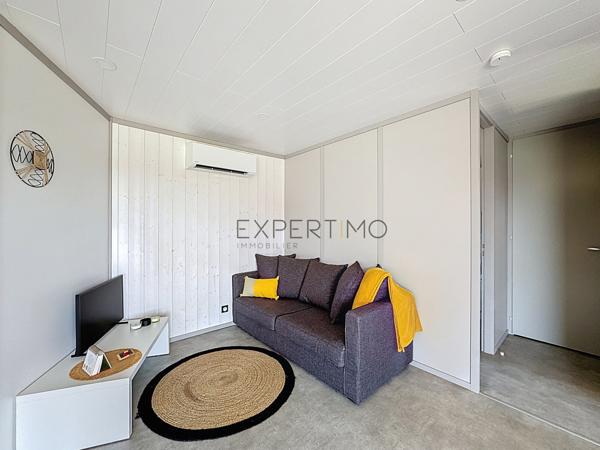 Le Vibal (12290) Aveyron, sur les berges du lac de Pont de Salars. Cottage tout équipé avec 2/3chambres.