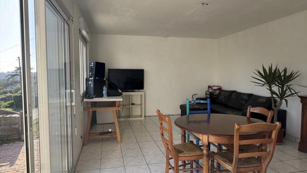 Charmante Maison de Bourg avec Vue sur la Baie de Douarnenez