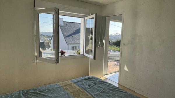 Charmante Maison de Bourg avec Vue sur la Baie de Douarnenez