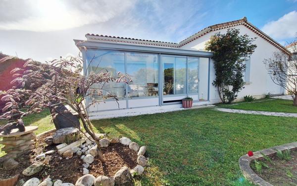 Maison à vendre    3 pièces • 100 m2 Vaux-sur-Mer