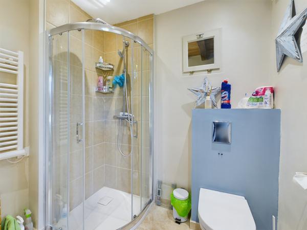 Lauzerte (82110) LAUZERTE Maison en pierre avec 4 chambres, piscine et jardins, petit dependance