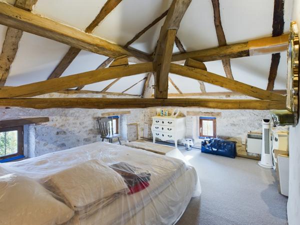 Lauzerte (82110) LAUZERTE Maison en pierre avec 4 chambres, piscine et jardins, petit dependance