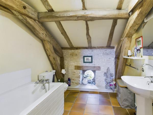 Lauzerte (82110) LAUZERTE Maison en pierre avec 4 chambres, piscine et jardins, petit dependance