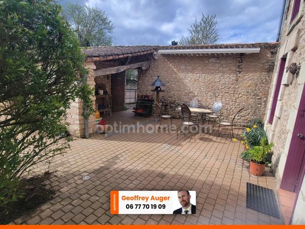 Maison avec terrasse panoramique, piscine sous dôme et grand terrain clos – secteur calme proche de Thouars