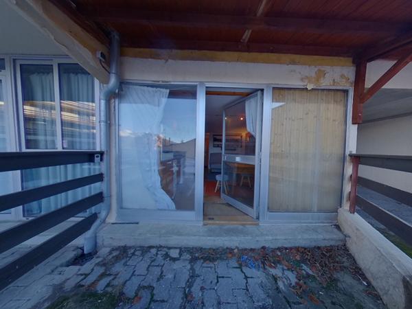 04400 LE SAUZE STUDIO CENTRE STATION