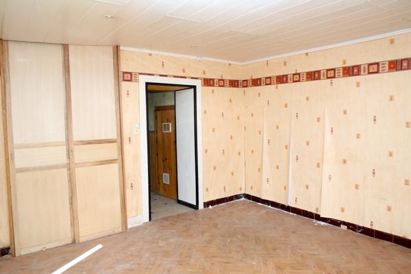 A proximité de la Belgique et du Luxembourg MAISON DE VILLAGE DE 79 m² À RÉNOVER – BEAU POTENTIEL !