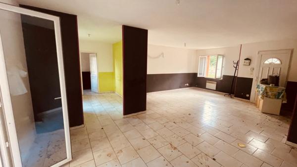 PAVILLON DE PLAIN-PIED 3 CHAMBRES DOUBLE SEJOUR ET JARDIN LA CHARITE SUR LOIRE (58) proche NEVERS