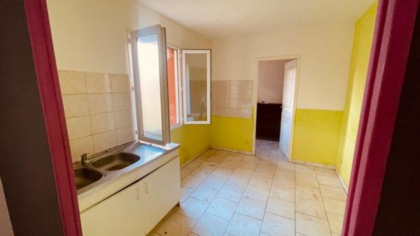 PAVILLON DE PLAIN-PIED 3 CHAMBRES DOUBLE SEJOUR ET JARDIN LA CHARITE SUR LOIRE (58) proche NEVERS