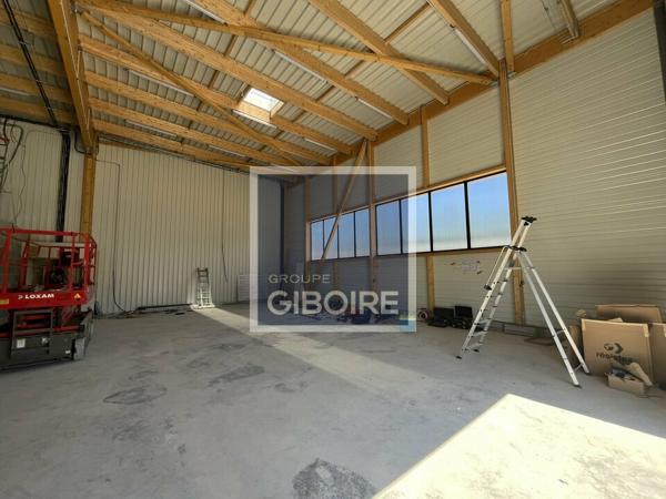 Local d'activites 230 m² à louer GUICHEN (réf : 35.6773)