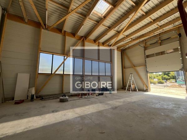 Local d'activites 230 m² à louer GUICHEN (réf : 35.6773)
