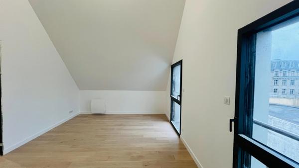 Dpt Finistère (29), à vendre au cœur du centre ville de QUIMPER, appartement T1 de 35,26 m² habitable - Balcon.