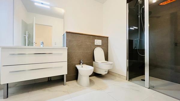 Dpt Finistère (29), à vendre au cœur du centre ville de QUIMPER, appartement T1 de 35,26 m² habitable - Balcon.