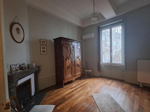 Appartement  6 pièce(s) 169 m2