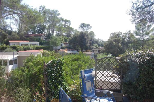 Vente                                                      Terrain
                        
                                         200 m2                     à Fréjus