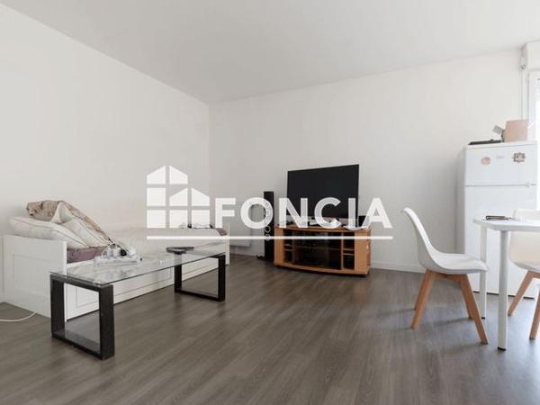 À vendre Studio 32.84 m² - Corbeil-essonnes 91100