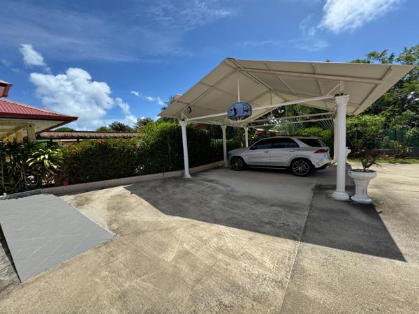 Splendide maison T8 à Remire-Montjoly – Quartier Montravel