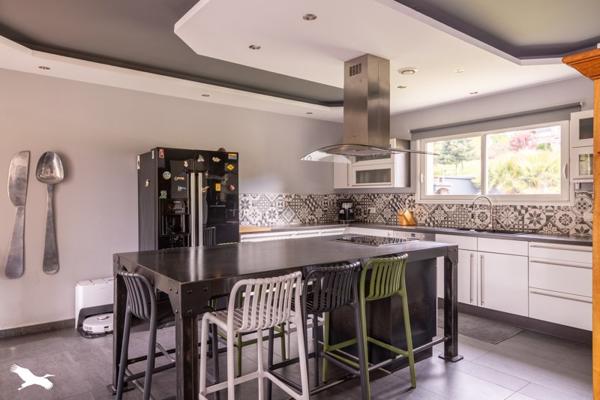 Maison à vendre |                                       Ussac |                                        6 pièces  |  160 m²