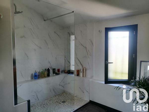 Maison 6 pièces de 150 m² à Entraigues-sur-la-Sorgue (84320)