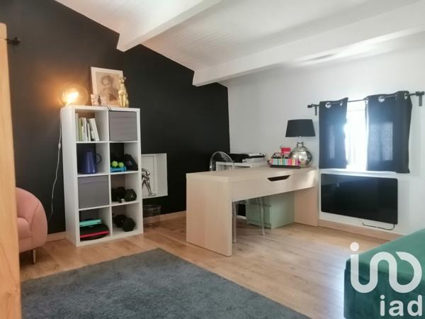 Maison 6 pièces de 150 m² à Entraigues-sur-la-Sorgue (84320)