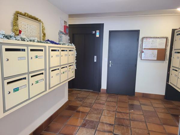 NOUVEAU TRES BEAU 2 PIECES Fontenay Le Fleury 2 pièce(s) 52 m2